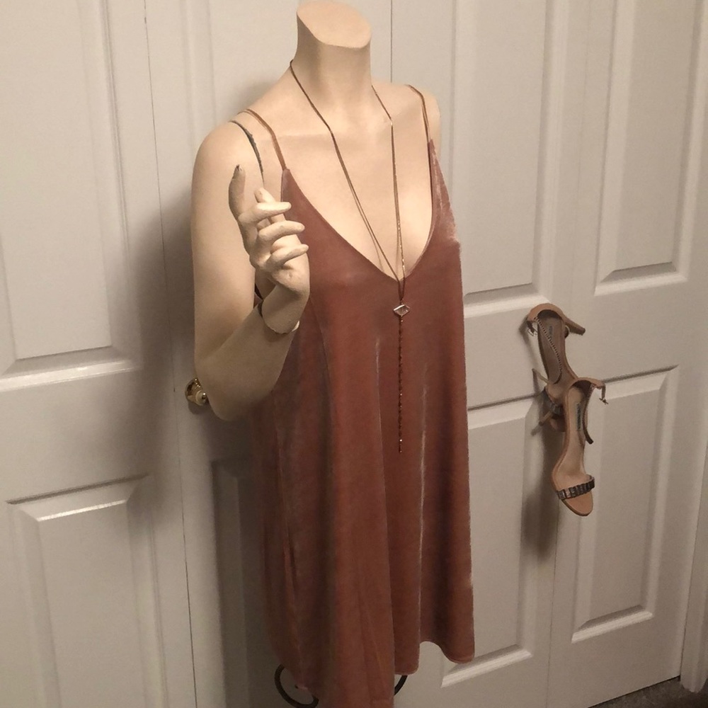 BRUNETTE THE LABEL “THE VIOLET DRESS” NWT - Picture 4 of 8